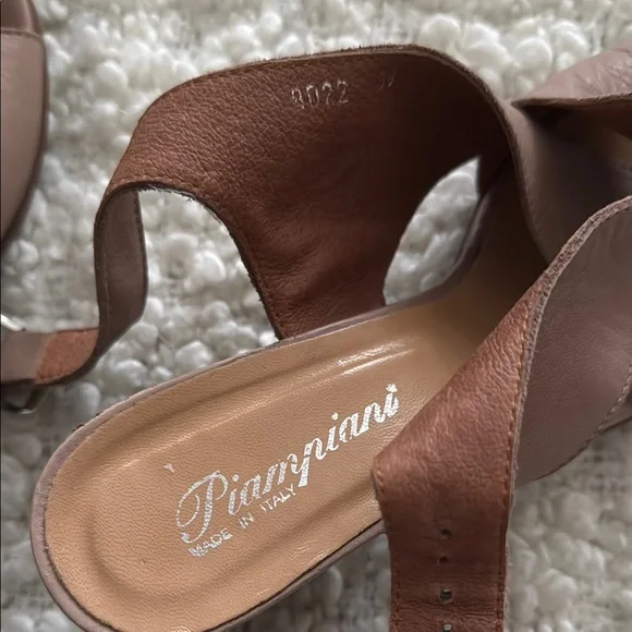 Piampiani | Heels - Picture 4 of 11